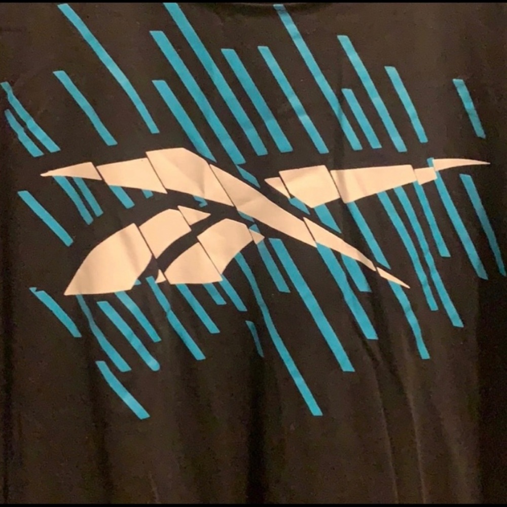 (2) Classic Reebok T-shirts 🔹🔺 - Picture 3 of 11